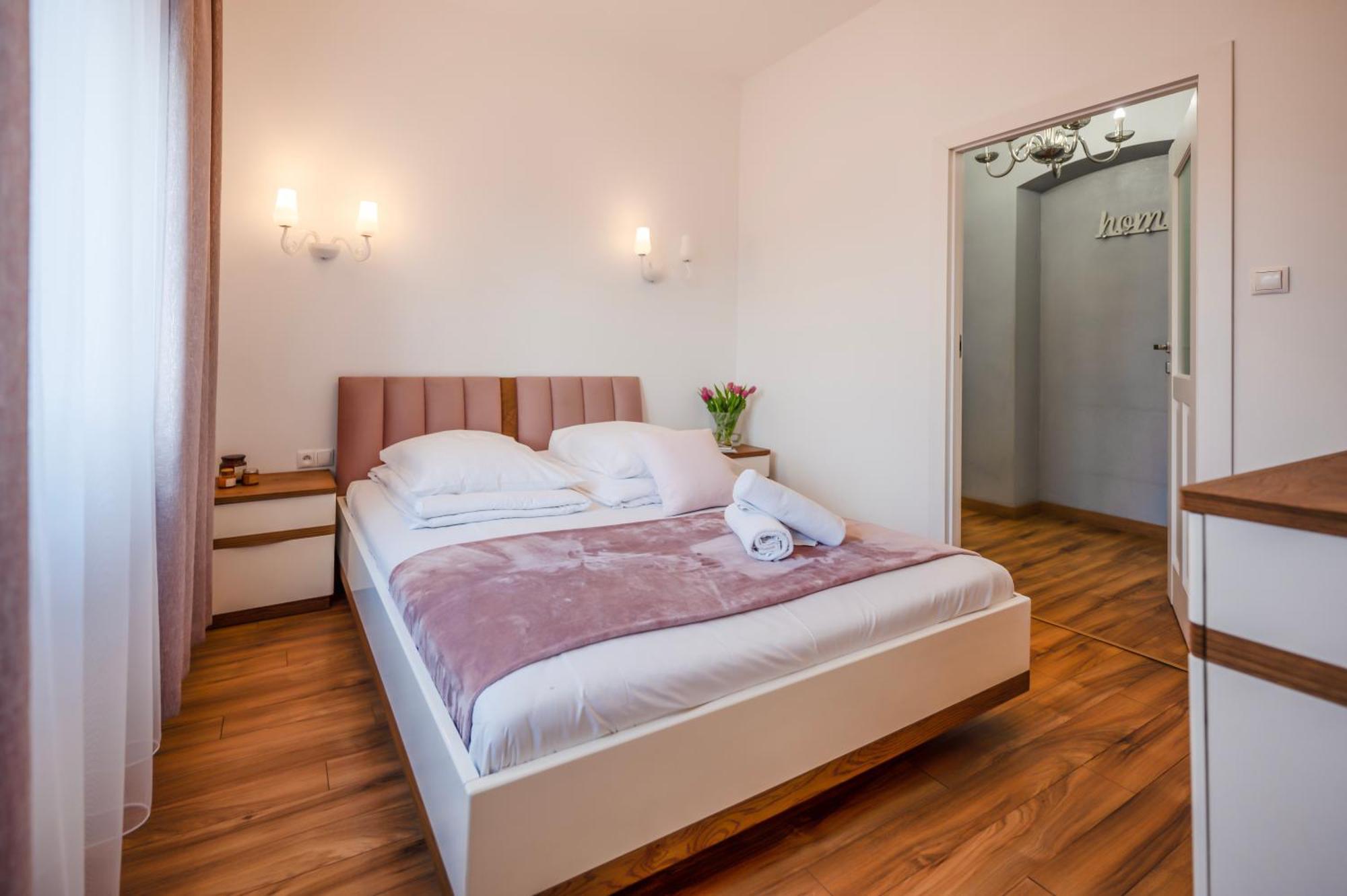 Florencja Parking Gratis Moxy Te&Am Cracow Krakow Exterior photo